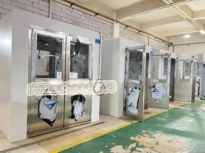 風(fēng)淋室的結(jié)構(gòu)和設(shè)計(jì)會影響風(fēng)淋效率，進(jìn)而影響所需的風(fēng)淋時(shí)間。