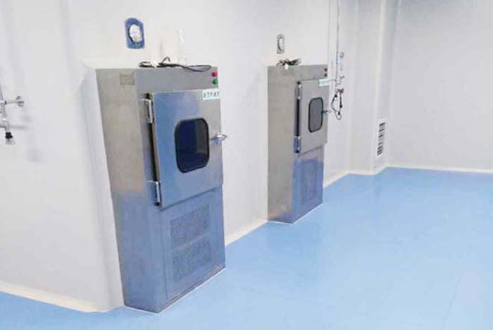 開(kāi)啟傳遞窗:按照實(shí)驗(yàn)室規(guī)定的方式開(kāi)啟傳遞窗,通常為從外向內(nèi)或從內(nèi)向外開(kāi)啟。 開(kāi)啟傳遞窗:按照實(shí)驗(yàn)室規(guī)定的方式開(kāi)啟傳遞窗,通常為從外向內(nèi)或從內(nèi)向外開(kāi)啟。